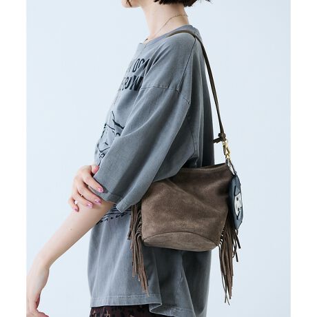 [^ԁF04520161007]ƂƂNX{vXG[hfނgpAULENTTI(IEeB)̃V_[obOBgh̃tWfUCiɎdグl₷obOɁBV_[Xgbv͒̒\Ȃ̂łDȒŎgĒ܂BgтzA^IȂǂoɕKvȂ͍̂Œ鏬Ԃȑ傫R[f̃|CgƂȂ悤ȃghfUCB莝̃R[f{ȕ͋CɂĂobOłBidl{̓Ft@Xi[|Pbgd؂ɂȂĂ܂BV_[Xgbv\Byӎzi摜́A̓p\RȂǂ̉{ɂAۂ̐FƈقȂČꍇ܂B炩߂B摜̏i̓TvłBۂ̏iƎdlAH኱قȂꍇ܂ByAULENTTI/IEeBzAULENTTI2019NɃX^[gobOuhłBobOYƂ̐ȃC^AEtBcF𒆐SƂC^Ãt@Ng[ŐYĂ܂BC^A̎̍v𑽂gpBC^AU[͊v̎ނH@lXŉ[͂̂郌U[ƂȂĂ܂B@\gh܂łlXȃX^CꏊAʂɍ킹obOoĂB