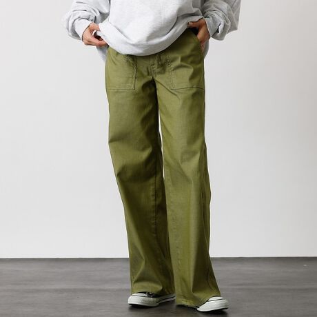 [^ԁF04520151001]yDesign / Silhouettez肪RpNgAɂđ傫L̂̃ChVGbgBSOMETHING̐lCNO.1ChVGbgALISA WIDEƓtBbgłBẴVvȒȂ̃ANZgɂȂxCJ[fUCŁȂ傫߂Ȗؐ{^yCȈۂɁBX\ɂčL郏ChVGbǵAJo[邾łȂAr𒷂AX^CAbv1{BN̓hXgtŁA胊bNXۂɎdグACeByCoordinatezxCJ[fUCCɂȂ鍘Jo[ɁAfUCQBnTEE킹邾ŃX^COB̓Xj[J[ŃJWAɁBT_őu₩ɁByӎzi摜́A̓p\RȂǂ̉{ɂAۂ̐FƈقȂČꍇ܂B炩߂B摜̏i̓TvłBۂ̏iƎdlAH኱قȂꍇ܂BySOMETHING/TVOzTVO͏̎q̃W[YłB1979NȗAWpfj葱ĂEDWIÑEBYuhuSOMETHINGvBu̎q́AȂ炸ꂢɂȂBvRZvgɁAp̃VGbgp^[Â߂̃W[Y葱ĂWpfjuhłB̕ωƋɃW[YωAɃW[Y鏗Ɋmȉl񋟂Ă܂B