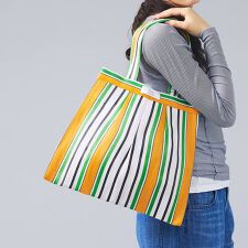 【Swaraj /スワラージ】タックチュールトートバッグ/光沢【予約】