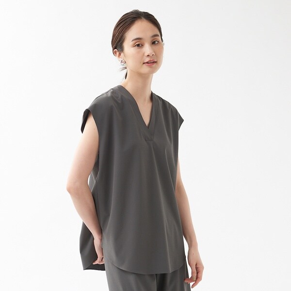 qualite レイヤードラッフルブラウス チャコールグレー qualite レイヤードラッフルブラウス チャコールグレー セットアップ