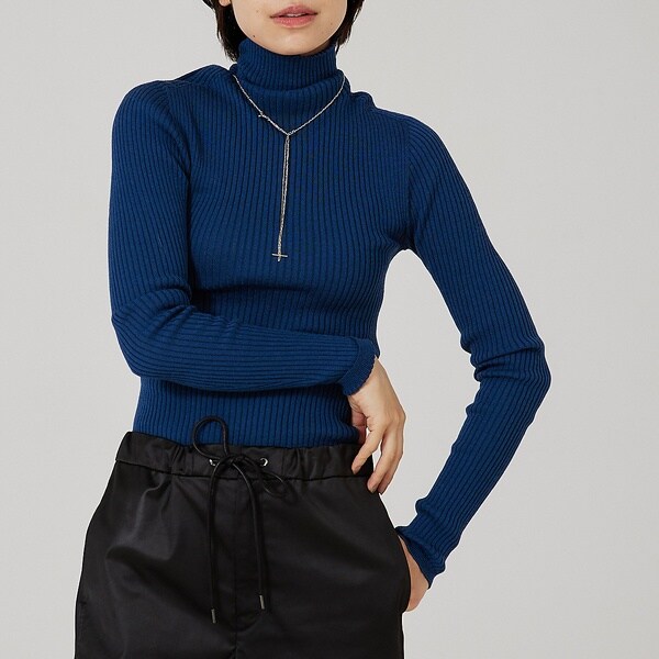 【日本製/2024AW】シームレスタートルニット 日本製/2024AW】シームレスタートルニット | カリテ(qualite