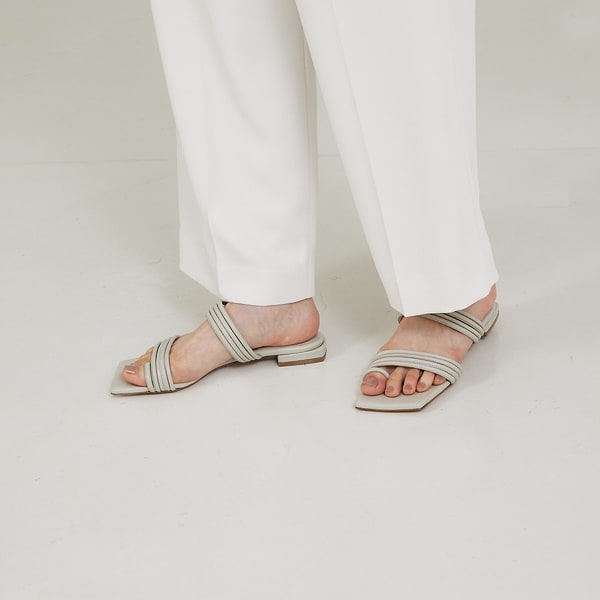 [�}���C]�yHENRI EN VARGO�zIRIS �t���b�g�T���_��/�J���e�iqualite�j ���C�g�O���[