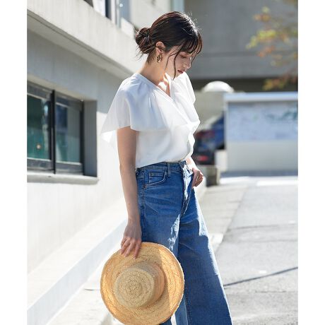 [^ԁF32500010028]*Detail*btJ[܂؂₩ɉoVlbNuEXB悢nƗ̂fނŁAƊƃbNX𗼗BIIt킸閜\ȈꖇŁAX^CO̕L܂B*Coordinate*ItBXł̓e[p[hpcɃCāAƊoBx̓fjJ[Chpcƍ킹ĔyŁB؂₩ȋ܌āAANZ炸Ŋ܂肪؂₮̂́B