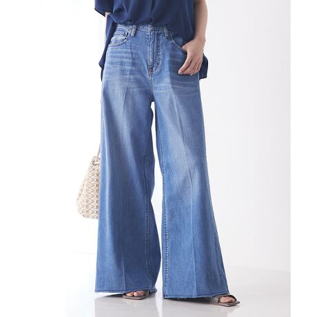 [^ԁF32501050024]*Detail*bNX~VGbg𗼗AHealthy denim̐VԁuWild GingervBnCCY܂ɂƂoM[VGbgA̋Cɂ҂B߂̌҉ŃXj[J[ɃNbV郋[YȑoA24FW̓Z^[vXH{ƂŁA̒ɂƊvXBgĥNbvhgbvXƍ킹΁AE{ȃoX܂ByHealthy denimzHealthy denimiwV[fjj́A2013SSfr[BIтʂ炩ngA[YiuȃvCXŔtHƐSn悢fފǋfjuhBX̃fj͂ĂX^CXgEfEGfB^[Bx݂͂ƕ]ĂсAGłlC}㏸B