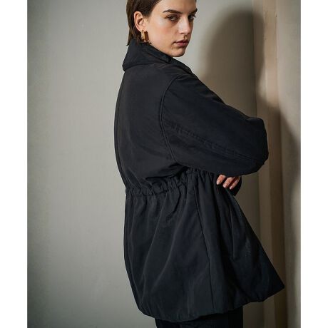 [^ԁF32510030003]*Detail*̒Ȃ񂾒悢݂ŁAy₩ɐDu]B܂𗧂Ă΃X^hJ[ɂȂAƐhȈۂɁBEGXg̃hXgŁAVGbgɕω̂́B*Coordinate*^[gjbgƃfj킹āAJWAȂiɁBň߂ƁAl͋̕CɎdオ܂Bq[V[YY΁AVvł炵X^CɁB