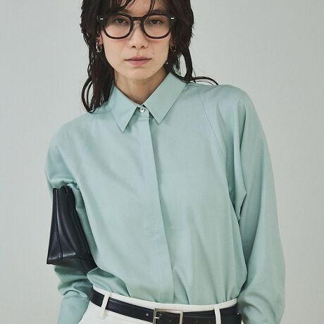 [^ԁF32520010004]*Detail*eZȂł͂̊炩AVɂȂɂ₷fފBu[͂܂Ńfĵ悤ȕî錩ŁAX^COɏt炵vX܂Bh}̃X[uƁAӐ}IɊJ悤ɃfUCꂽŁÂVGbgɎdグĂ܂B*Coordinate*fނ̃pc(32520050004)킹΁AZbgAbvől̃_X^CBVvȃobOANZ킹ƁAfނƃVGbg̔܂Bx̓tbgV[YŃtɁAIV[ł̓q[ŏiɒȂ܂B