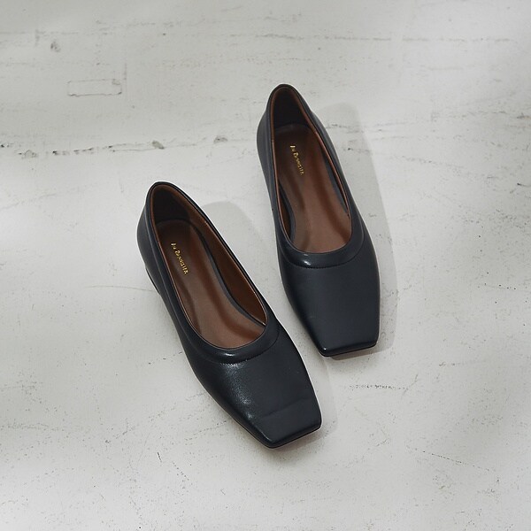 WEB限定】スクエアトゥフラットパンプス | オゥ バニスター(Au