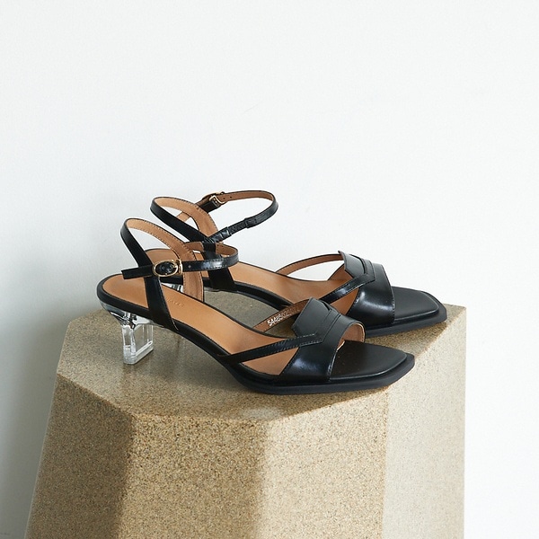 [}C]NAq[T_/ID ojX^[iAu BANNISTERj ubN