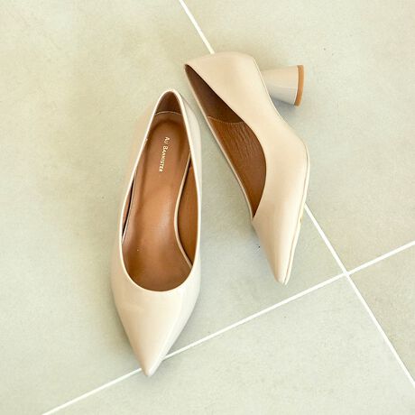 [^ԁF54505012098]ꂽV[vȃVGbgA_tF~jȈꑫBƂCƉ~̂悤ȃj[Nȃq[AɃX^CbVȃANZgvXB4cm̈芴q[ƒX|WDxAKȗSnŃfC[炨o܂ł߁BɍvfނAƂJ̓Cɂ̂|CgB炵ĂAuh炵DȃJ[CibvɂڂłBy(イ)X|Wz̃A[`iy܂jx邽߂̗̓IȃNbVpbhBy܂ׂ()܂ƁAE₷ȄՌEoX̍Eo₷ȂAFX̉eł܂B{̋@\𔭊ł悤ɂ̂s(イ)X|Wt̖łBꕔBe摜́A̓ŐFČꍇ܂Bi̐F͔wĩX^WIBe摜QƉB摜̏i̓TvłBۂ̏iƎdlAH኱قȂꍇ܂BAɏtƂ\hׂɃ\[ɕیV[gĂ鏤i܂BیV[gꂽ܂܂gpɂȂƊ₷댯ł܂̂ŕKĂ炲gpB܂ASĂ̏iɕیV[gĂł͂܂̂łB