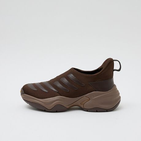 [^ԁF54515040032]ϋvɗDꂽBu\[ƁAg킸ɒEł鐫\gݍ킳@\Q̃Xj[J[a܂B\[̃{[ƃAbp[fUC̃oX肭aAul̏vXj[J[ɁB܂Abp[ƃ\[𓯌nFɂ邱ƂŁAlXȃX^CɃ}b`fUCɎdグ܂ByVibram/Buz1935NoRƂłn҃B^[Eu}[jiVITALE BRAMANIj߂ēoRCp̃\[𔭖A2N1937NɒaC^A̐EL̃\[[J[hVibram (Bu)hB݂ł͗DꂽϋvƃObv͂ɂM̍\AEg\[ƂāAoRpłȂt@bVu[cXj[J[ȂǗlXȌCɗpĂ܂BꕔBe摜́A̓ŐFČꍇ܂Bi̐F͔wĩX^WIBe摜QƉB摜̏i̓TvłBۂ̏iƎdlAH኱قȂꍇ܂BAɏtƂ\hׂɃ\[ɕیV[gĂ鏤i܂BیV[gꂽ܂܂gpɂȂƊ₷댯ł܂̂ŕKĂ炲gpB܂ASĂ̏iɕیV[gĂł͂܂̂łB