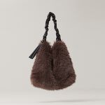 CLASSY掲載】Hugs/ECOファーワンハンドルショルダーBAG | ロウェル 