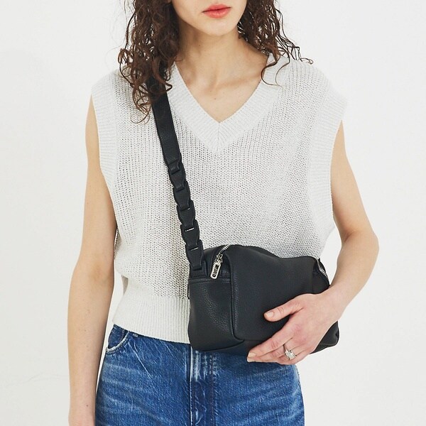 TVドラマ使用商品】Frec/WファスナースクエアショルダーBAG TVドラマ使用商品】Frec/WファスナースクエアショルダーBAG