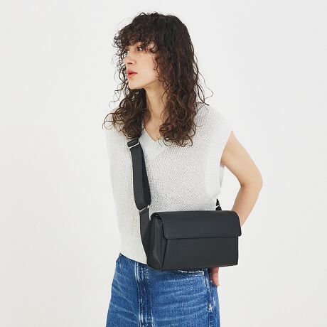 [^ԁF51505012008]yDesignzyStri/XgzɂV{背U[gpÂɃtBbgfUC̃{fBobOBwʃ|Pbgd₷2w\ŁAڈȏ̎[́IO|łwĂɌ܂AnYt[ŉKɎg܂BV_[̓X^COD݂ɂĒ߂\BJWAɂꂢ߂ɂ킹₷̂ŁALX^CɊ􂵂܂BypocketzOFI[v|Pbg~1wFI[v|Pbg~1wFI[v|Pbg~1