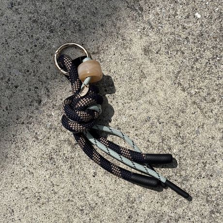 [^ԁF51515074020]yDesignz{[Ɛ˔ALb`[ȃ[v`[B̊̂錋уfUCƏ㎿ȑfފAVvȃobOɃANZgvXBghƗVѐS˔fUCŁA̃R[fiグ܂B݊ȂiȃJ[OŁAlJWAX^Cɂ҂̃ACełBJO̓a3cm܂̂ŁAobÕnhɑ₷łB