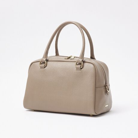 [^ԁF51512011703]yDesignẑ郌U[fނgp2WAY{XgobOBVvȃfUCŃR[fBl[gɎ₷AIEIt킸􂵂܂BO\ȃV_[XgbvtŁAV[ɍ킹AW\B500mlybg{g܂ݎPyX[łAp|Pbg(2)tŉו̐X}[gɁB|ł莝łOK2WAYdlŁAʋ΂ɂxX^CɂtBbg܂BypocketzO:I[v|Pbg~1w:Wbv|Pbg~1ytizO\AWX^[te[vV_[~1