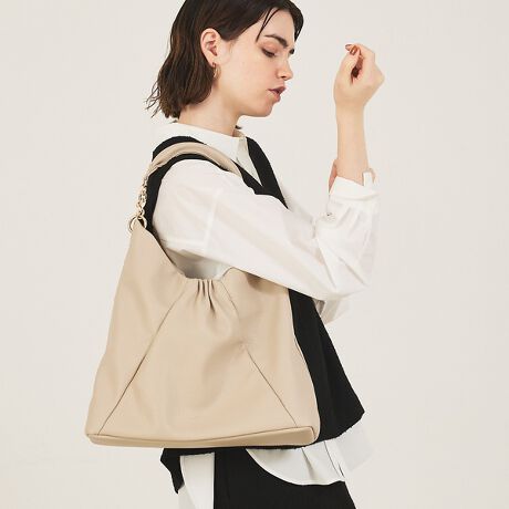 [^ԁF51515021020]yDesignzySque/XNC\z`ƂNbVnhŁAdוɂ₳Ԃ2WAYg[gobOB13C`PCA4ނ]Tœ[͂ɁAO\ȃOV_[tBtg̃MU[vXAʋ΂ɂfC[ɂ􂵂܂BypocketzO:I[v|Pbg~2w:Wbv|Pbg~1O:I[v|Pbg~1ytizE{̓fރV_[~1{itOj