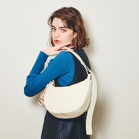 [^ԁF51515011005]yDesignzyMois/CXz̓IȌ`VGbg2WAYV_[BAGBȂ߂ɁAU[̕y߂ACeBZ߂ɎX^C߁B|ȂȂ߂A̓̃t@bVɍ킹ĎςăoXBV_[BAGƂĂ͑傫ڂ̃TCYɂĂ̂ŁAeʂĎg₷iłB(500mlybg{g܂ݎPȂǂ[)ypocketzOw:I[v|Pbg~1O:I[v|Pbg~2w:Wbv|Pbg~1