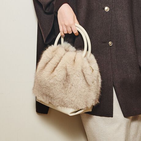 [^ԁF51515031050]yDesignzyLinfa/t@zё̒tFCNt@[ɃMU[񂹁Aӂƃ{[~[ɎdグoPbgobOBcVGbgƋgŐꂽۂvXBXgbvtΔ̂V_[X^Cy߂2WAYdlłB500mlybg{gⒷzA܂肽ݎPcɂ܂Aڈȏ̎[́BfUCƎp˔AH~R[f̃ANZgɊ􂷂ACełBypocketzO:I[v|Pbg~2w:Wbv|Pbg~1