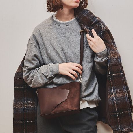 [^ԁF51515012012]yDesignzyLuce/[`FzX[XvƃXG[hgݍ킹A\LŐꂽV_[obOBX}zTbƎo邠|PbgAS̓Vt@Xi[tŋ@\ʂ[B500mlybg{gⒷzɂ܂Ad₷|PbgBJWAtH[}܂ŕLV[Ŋ􂷂ApƃfUC˔iłBypocketzO:I[v|Pbg~2w:Wbv|Pbg~1@@I[v|Pbg~1