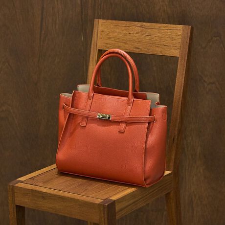 [^ԁF51512011702]yDesignziȎ̃tFCNU[gpxebhg[gobOBtg̋p[cقǂ悢ANZgɂȂAVvȃfUCŃR[fBl[gɎ₷ACełBO\ȃV_[XgbvtŁAV[ɍ킹AW\B500mlybg{g܂ݎP[łApQłB|Pbg~2tŉו̐X}[gɁB|ł莝ły߂2WAYdlŁAʋ΂xX^C܂ŕL􂵂܂BypocketzO:I[v|Pbg~1w:I[v|Pbg~1w:I[v|Pbg~1ytiztOA\V_[~1