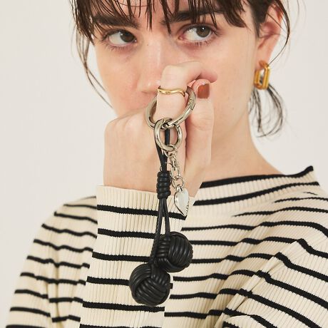 [^ԁF51515074022]yDesignzȂ₩ȃU[R[h҂ݍ񂾗̃{[ƁAPn[g`[tgݍ킹obO`[BVvȃobOuŉ؂₩ɂAl߂ƗVѐSY܂B傫߃OŎtȒPBւ̂JMtgɂœKłBySizez`[SF15cm