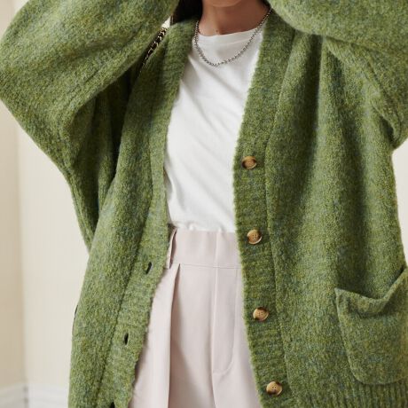 ~bNX̃J[͓IȃI[o[TCYJ[fBKyVFǉzElC̃J[I[o[J[fBKɃAC{[ƃO[VFǉyizERananŒԐlC̃~bNXJ[̃I[o[TCYJ[fKBEqbv܂ŉB~hȂ̂ŁApcɂXJ[gɂ}b`BE~bNX̂炩ȐFƂƂTCYŏ炵UPBEVvǂӂNъIȃjbgBELxȃJ[oG[VFႢłقȂIEƂ̂I[o[TCYVGbgŃJWAɂ񂵂₷PBEɂ_炩ȃVGbgbNXoBEVcATVcAs[XȂǁAlXȃACeƃC[hy߂ACeByfށzE肵G聕ǂے̎gpĂ܂ByLxȃTCYWJzMELELLOK