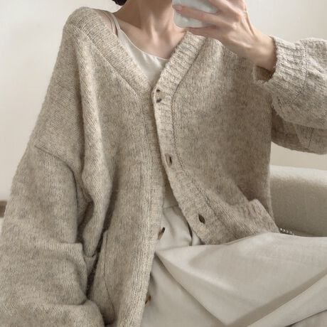 ~bNX̃J[͓IȃI[o[TCYJ[fBKyVFǉzElC̃J[I[o[J[fBKɃAC{[ƃO[VFǉyizERananŒԐlC̃~bNXJ[̃I[o[TCYJ[fKBEqbv܂ŉB~hȂ̂ŁApcɂXJ[gɂ}b`BE~bNX̂炩ȐFƂƂTCYŏ炵UPBEVvǂӂNъIȃjbgBELxȃJ[oG[VFႢłقȂIEƂ̂I[o[TCYVGbgŃJWAɂ񂵂₷PBEɂ_炩ȃVGbgbNXoBEVcATVcAs[XȂǁAlXȃACeƃC[hy߂ACeByfށzE肵G聕ǂے̎gpĂ܂ByLxȃTCYWJzMELELLOK