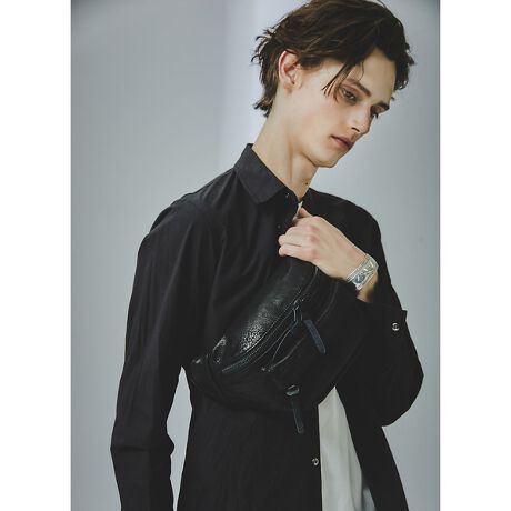 別注】DECADE レザーボディバッグ | 5351プール・オム(5351POUR LES  