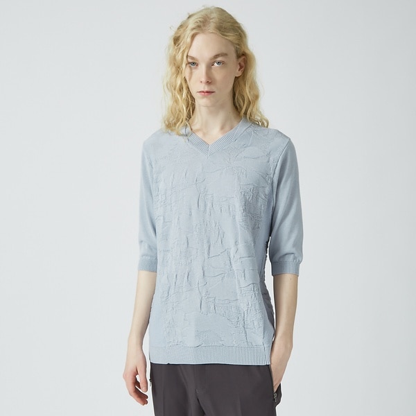 【ブルーグレー】フラワージャガード 7分袖 Vネック ニットTシャツ ブルーグレー】フラワージャガード 7分袖 Vネック ニットTシャツ
