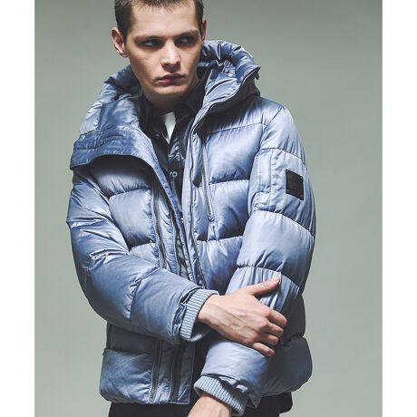 [^ԁF02510030017]yfށz{fB͌yʉƑϋvɗDꂽx^t^x[XɁAU[G{XH{ăU[̎ǋyB̎Ə_炩ȕłB90_E{10tFU[̗zI䗦̔zꂽi_ÉAEō̕ۉƑϋvւ܂ByfUCzBe[W[^[TCNWPbgCXpCAꂽt[fbg_EWPbgBCi[݂̌ɂĂ\ȃ_uWbp[dl̃tgt@Xi[2WAỸVGbg\Bt[ȟ͈^Ńz[h͂ۂA̓IɎ悤vZĂ܂Bu[O[J[̓Tvׁ̈AudlɂȂĂ܂̓ubNlXibv{^ɂȂ܂BNbVbV[_EWPbgiiԁF02510030018jBu[O[ fFH186 B85 W74 H92 pTCYF46u[O[ fFH187 B92 W74 H91 pTCYF48ubN fFH185 B84 W73 H88 pTCYF48