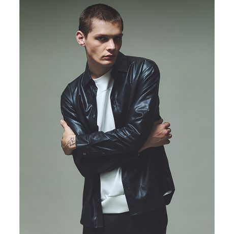 [^ԁF02518010000]yfށz{v̂悤Ȋ炩ƌ򂪖͂̃X[X^CṽVZeBbNU[gpB{^ɂYȌLtgpByfUCzuh炵~j}ɎdグN[ŏiȈꒅ́AꖇCCi[܂ŕL􂵂܂BDƂĒpł悤VZeBbNU[͏HɃWPbgoŒĂ܂Bfނ̃AxXNG{XHfiԁF02518010100ubN fFH187 B92 W74 H91 pTCYF48