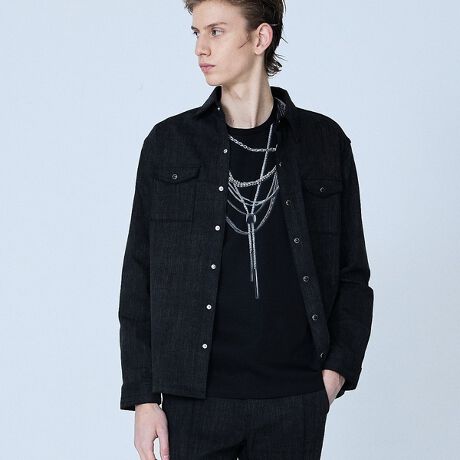 [^ԁF02520010077]Denim L/S Shirtyfށzt~hIXŒSn̗ǂlLkɗDꂽ9IXXgb`fjBEHbVhH{AǂtF[hĖ邢\ɎdグĂ܂Bc̃_ȃfj炵AcXWɃtF[h\̃fjłB  yfUCzVCj[ȃp[hbg{^ŃAeB[Nȕ͋CY_K[VcɎdグĂ܂BxbgŃfUCꂽIWiU[^OIBCfBS͔zFO[Xeb`ŃVbNɃfUCĂ܂ByR[fBl[gzfރpciiԁF02520052077jƍ킹ZbgAbvX^CIXXBfރWPbgiiԁF02520082077jB