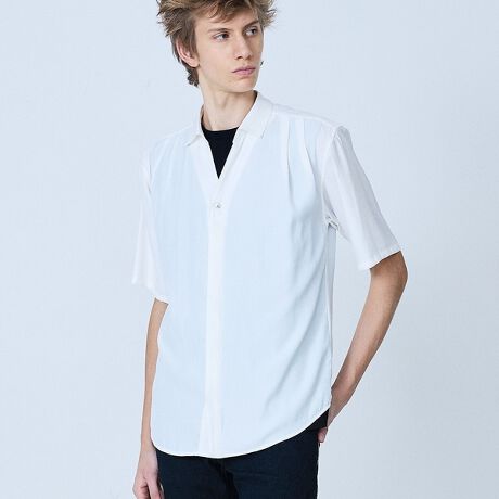 [^ԁF02528011202]Skipper S/S ShirtyfށzƓȃ^b`ŁAV悤ȕ͋C̃|GXefނgpBySnłB  yfUCzOV[YD]fUCubVAbvBOgɓIȃ^bN{܂B䗃dlŕ1ڂ̃{^ANZgɂȂXLbp[VcłByR[fBl[gzCi[ɂTVc^NgbvƂ̃C[hIXXBpc̓fjXLj[Ȃǂ̉X^CAChpcȂǂ̃bNXX^COɂ܂B