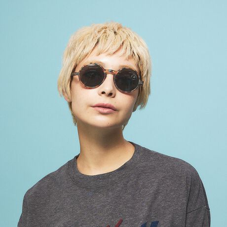 [^ԁF04489878107]Eht[̋N̓t[ɍ킹ĐFXȌ`ɉHłȂɊۂYɍ킹ăt[ƂNłBj킸lCȌ^ŁAɂ̓Eh̗D_炩͋Cۂ^Ajɂ͐̂̐ElA[eBXĝ悤ȍdhȈۂ^Ă܂Bi摜́A̓p\RȂǂ̉{ɂAۂ̐FƈقȂČꍇ܂B\߂Bi̐F̖ڈ́AiP̂̉摜QƂB߂̊^tOpAʒAx[Xߗ:14Oߗ:0.10made in Taiwany SUN zLUNETTES DE SOLEILTOXFROM SUN TO FUN fUC̍Jtȃt[yoPROTECTION 99.9UVJbg̃JeS[3̃Y̗pt[F136mmVnF50mmevF143mmyIZIPIZIzIZIPIZI (CWsW) ́AtXEog 3 l̎҂ɂA2010 NɃpŒaACEFAuhłB̎n܂́Aނ̗ê߂ɁuŁA@\IŁAă[Yiuȃ[fBOOX (Vዾ) 肽vƎvƂłB݂̓TOXu[CgJbgOXALbYȂǂ̃oG[VgB}nA{E}VFȂǃps⃍hAubZɂcXAZNgVbv͂ߐE 83 Ŏ舵Ă܂BBRAND VALUE: HAPPY (|WeBuȐE) EASY (Vv) OPEN (ׂĂ̐l/łǂł) and WOOW (ɋ!) 