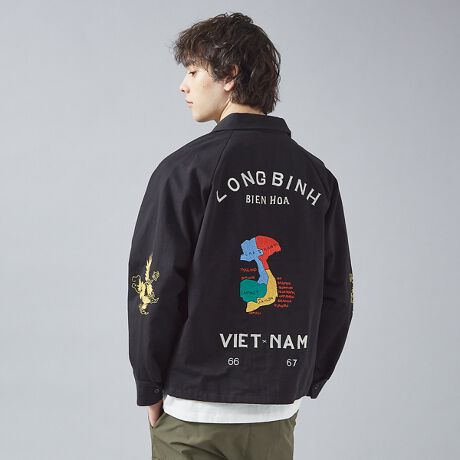 [^ԁF04480030800]VIETNAM MAP xgiWPbg/X[׃jAWPbg/SOUVENIR JACKET60ÑX[xjAWPbgAbvf[gBe[WȂ͋̕Cy߂ꒅłBA[JCũfUC𐶂AIȃVGbgŕĂ܂Bp^[́A{[̂钼IȃOX[uI[o[VGbgɎdグĂ܂BhJ́A}bgȑԎ̎gAEɌՁAɁuv̕AɗAwɃxgi̒n}`fUCBobNLONGBINHhJ́AUS ARMY̊nŎiߕƂċ@\nłBLONGBINH/r|XǵÃhEBEW\哝̂̍LgꂽCjVɉeāAɁurWNVvƂĂmĂ܂B??fރubN@1@F@\ńA}bgȃRbgLoXZNgBʂĂȂ̂œL̃pbƂn1Ă̂y݃ubN@2@F@XJWCNȌ̂|GXeTeZNgBńA2fނƂ|GXeTe̗p邱ƂŁAyʂőʂ̗ǂbNXSnɂȂ܂BtgWbv́AČRɔ[т̂An1936N瑱/IDEALА̃t@Xi[gpĂ܂BtgAobNA͑̕SĎhJŎ{ꂽґȍ̃xgiWPbgłByTHRIFTY LOOK/XteB[bNzTHRIFTSHOP/XtgVbv́AAJ̍xOɂ悭nɈ邨XB[hZ[̂悤łāAt[}[Pbĝ悤ŁA݂ȂWR~jeB[̂悤ł܂BBe[WAÒAƂɂ͒N̎vo܂JbWACe␧܂ŁAbNɕԂƂBXԂ́Aߏ̂₨΂Buq́AǂHvuÂ͌HvȂĉb͂ށAꏊBTHRIFTY LOOK/XteB[bŃAuÒvƂӖłBłÃACe͌ÒƂ킯ł͂܂BĎgx[VbNȃACeIсAÂ悫AJ̃X^CɌhӂ߂THRIFTY LOOK/XteB[bŃu邵v܂B Welcometo our THRIFT SHOPÍAVTHRIFTY LOOK/XteB[bNIł݂ĂIubN_1 fFH186 B84 W77 H86 pTCYFLubN_3 fFH166 B75 W61 H85 pTCYFL\m^_4 fFH170 B86 W61 H90 pTCYFL