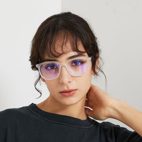 [^ԁF04509878108]Wellington(Reading Glasses with Blue Light Cut) / EFgۂ݂тт`tɂ`ŁAmIŏiȈۂ^WellingtonBXNGA^CvƓlɒt[ŁAt`ɋ߂`ĂApɊۂ݂̂łB܂A◬sɊ֌WȂĝŒpł1{ɂȂ܂BԂ̐ڂƂƂɁAςAЂ3CiւƈڍsAʂ^珬^钆ŁAڂւ̕S͓XĂ܂BLe Fooñu[CgJbgKĺAu[Cg27.64ʓIɎՒfAߗ90.86ۂAڂ̕Sy܂B܂AUV400΍ŗLQȎOՒfAڂ̕یɋ܂B3Cĩu[Cgs[Ng450-460nmɑΉAEU/č/I[XgA/j[W[h̃TOXɏĂA u[Cg̎Ւf17.66łB܂AÂF̃u[CgtB^[ዾ̌ŒϔOŔjAWCG[̐FiŔǒ񋟂AF̘c݂܂BΏ۔NF7΁`lFpt[ގF|J[{l[gYގF|J[{l[gdʁF20gߗF90.4Y͕čFDAKiщBKiEN ISO 12312-1ɏĂ܂B99.9̎OJbgACNS 15067ɓKĂ܂BY̍ɂAiԂŃpbP[WВɑႪ邱Ƃ܂Bî͓ł̂ŁAByLE FOON / tH[zEveryday AnytimeƑ̂悤ɁAg߂łȑ݂郁Kl𐻍삵Ă܂BLE FOONitH[j́Ap̃Kl̃t@Ng[uhłB1981NɑpɂđnƂt@Ng[A2020Nɗグ܂BYE肪t@Ng[fUCi[ƂƂɊEfUC琻܂łsĂ܂BAWAl̊ɎƂfUC̃x[XƂāAqǂl܂ňSɊAt@bṼ|CgɂȂJ^`ƃJ[œWJĂ܂Bp