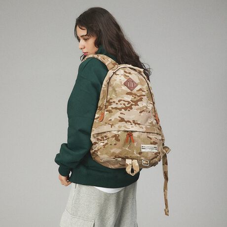 [^ԁF04509854302]yizEB_lXGNXyGX̃x[VbNȃfCpbNłBVvȃbNXƎg̗ǂeʂŁAǂȃV[ɂ킹₷AJWAobOAfC[obOƂĕL􂷂閜\^CvB1C1|PbgdlŁAʂɑã|Pbgzûɕ֗łBA4TCY[B\nɋx❛̍R[fgpBNbVfޓ̃V_[xǵAԔwĂɂAD݂ɒ\łByTCYzF46cm@F33cm@}`F17cm @eʁF20Lydʁz370gy@\zA4TCY[yXybNzFt@Xi[yfށz\nFR[f1000D 100 /}`JV[Y@R[f500D 100DvF{v@e[vFiCAPPy|Pbgz~1@O~1WILDERNESS EXPERIENCEiEB_lXGNXyGXj1973NɃAJEJtHjABɂđnƂAEghAMA[J[uWILDERNESS EXPERIENCEiEB_lXGNXyGXjvBgȓ̌hӖuhɂӂ킵v_NgQ͌50NォAEghApi|{̘V܃[J[ɂĐĂAx̍^tȃACeւƏ؂Ă܂BȃEB_lX獡̓^E[XŎg₷V_[obOЉB{