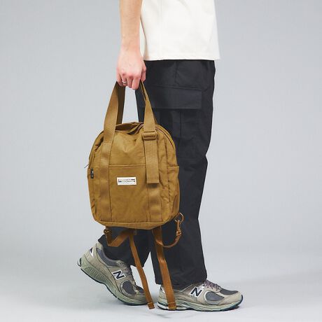 [^ԁF04509854324]yizϋvɗDA_炩̃R[fiCgpV_[xg[\Ȕwg[gobOBCRp[ggA4TCY傫Ĵŉו̏oꂪ₷Ag₷łBēxƃtgɂ͏[ɕ֗ȃ|PbgtByăRpNgTCYȃobÓAƂ₨UȂǃfC[[Xɂ҂ByTCYzF33cm@F27cm}`F12cm@eʁF12Lyʁz420gy@\z[\wʃV_[yfށz\nF500dn Cordura Nylony|Pbgz~1@O~4iV_[xg[܂ށj