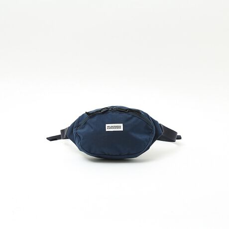 [^ԁF04509854315]yizϋvɗDꂽR[fnōۂtHIȃ|[`BǂȂɂ₷J[WJŁAς΃~jV_[ƂĂg܂BC|Pbgɏp̃|Pbg3zAwʂɃNbVpbh邱ƂŒԎgĂɂ܂ByTCYzF14cm@F27cm@}`F5cm@eʁF2Lydʁz120gyXybNzFt@Xi[y|Pbgz~3@O~0WILDERNESS EXPERIENCEiEB_lXGNXyGXj1973NɃAJEJtHjABɂđnƂAEghAMA[J[uWILDERNESS EXPERIENCEiEB_lXGNXyGXjvBgȓ̌hӖuhɂӂ킵v_NgQ͌50NォAEghApi|{̘V܃[J[ɂĐĂAx̍^tȃACeւƏ؂Ă܂BȃEB_lX獡̓^E[XŎg₷V_[obOЉB