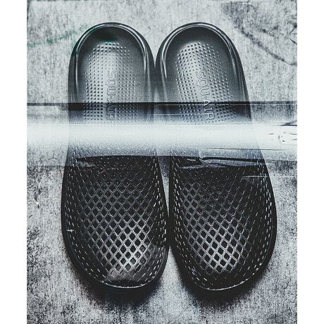 [^ԁF04500055113]CKB݂̂\[łƂ芴BKxɑɃtBbgAXj[J[̂悤ɑT_BV[ŋCȂ炵X^C\Ă܂BubNA_[NO[ACgO[AlCr[4FWJBEAbp[ŜɃfUCꂽʋCECʂ蔲đ̃yBEyʂőϋv̂\tgEVAgpB␅ɋꂪȒPBEC\[ׂ͍hbgƃSfUCBŗĂKȗSnBő̓̓Abp[ŜɃfUCꂽʋCEBтɋCʂ蔲đ̏y܂BƎ̔zŔAEVAfނgpB_ŌyʁÂ݂\[s̑̏ՌzBĂې􂢂\ŁA͂ǂ̂Ŋ₷qIłB̂Ƃoɂg₷AyƉK˔x`[VT_łB̃yAbp[ŜɃfUCꂽʋCECʂ蔲āÃy܂BKȗSnC\[ׂ͍hbgƃS̃fUCBŗĂTƂĉKȗSnłByʂőϋv̂\tgEVAyʂőϋv̂\tgEVAgpB␅ɋꂪȒPłBٕɂdlb̉͒ʋCEǂ݌vŁA΂Ȃǂٕ̈ɂdlłBXj[J[̂悤ɑKxɌ݂̂\[s̑̏Ռz܂BKxɑɃtBbgAXj[J[̂悤ɑT_Bʂ킸ɗĂ悤ɓKxɃtBbgTCYłB