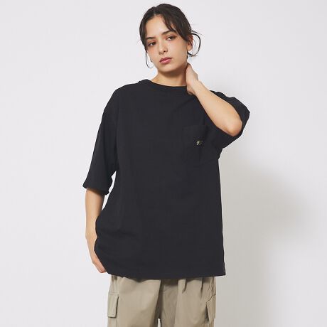 [^ԁF04500020072]|CgShJŃVGbg͂肵I[o[TCYAjZbNXłgfUCƃTCYłBfރI[vGhiCaю^aj́ACő@ۂQ荇킳\܂B@ۂ̊ԂɋC܂ނ߂ӂ炵{[܂ADn̓hCł肵i`ȍd߂̕ɂȂ̂łBzƑɗDĂ܂BR[fBl[gfjƃXj[J[ō킹̃X^C͂AN̓vCtȃJ[R[fBl[gŏ{̃GbZXvX̂߁BvgɎgpĂJ[pcXJ[g̐FƃNAFĝȕ̓obOV[YȂǂŎ̂߁BjZbNXŒ̂ŁAJbvŃN蕝LȂy߂܂Byhg̃IWip^[_Ƀvg̃R[~OꂽRbggpAG肪Ȃ₩ȈꖇBI[o[TCỸVGbgŁAVvȃfUC͂ꂩ̎ɂ߁ByPENDLETON/yhgz1909NISByhg̒ɎЖaэHnƂAlCeBuAJ̃g[fBOuPbg̐YJn܂BE[uPbgVcɑ\PENDLETONiyhgjuh̓AJ̗ǐSƌĂ΂Ă܂BPENDLETONiyhgj̑SĂ̏iɖDtꂽDl[ɂ́AuWARRANTED TO BE A PENDLETON(yhgił邱Ƃۏ؂)vƏĂ܂Bꂱ̂ςȂyhǧւȂ̂łB