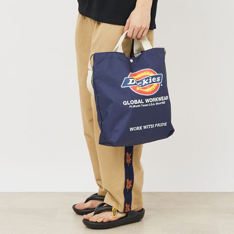 [^ԁF04509854010]Ԃ̃Svg2WAYV_[̐nႢoBT/CLoXł͂ȂAyʂŌS̍600DIbNXtH[h|GXeLoXgp2WAYV_[obOłBT/CLoXɔׁAɂ̂ŉJSBuhS_ɃvgVvȍ̃V_[obO͒ʋΒʊw₿ƂoAATuobOƂĂ劈BA4t@CGyX[\ŁA[ɕ֗ȓ|PbgĂ܂BJ̓}OlbgdlŊJߊȒPBו̔яohƂɂB荠vCXȂ̂ŁAv[gɂByDICKIES/fBbL[Yz1922NAeLTXBtH[g[XC.N.EBA\E.E.fBbL[ݗ[NuhufBbL[YvBOg̖XqЂJҌEFAJnA1923NKHAKI[Npč^܂B񎟑풆ɂ͕ėR̐Ai]܂BAƒvAeLTX̐ΖJ҂̊ԂŐlCgBނ炪ŒpƂŁAfBbL[Y͐EIȃuhւƐ܂B1967Nɂ́A݂Ԃ́u874vaB1980Nȍ~At@bVƂĂڂA90ÑXg[gu[ŃXP[^[A[eBXgɎx܂Bł͍ƒłȂAEňuhƂȂĂ܂B