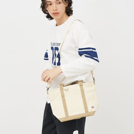 [^ԁF04509854013]AUTHENTIC CANVAS TOTE SVvȃfUC̎g₷g[gobOB傫߂ȃTu|PbgAg[gƂĂV_[ƂĂgp\Bϋv̍fނŃnRV悭܂Btgɂ肰Ȃuhl[^OtfUCBJWAȑɂ҂ŃjZbNXłg܂ByDICKIES/fBbL[Yz1922NAeLTXBtH[g[XC.N.EBA\E.E.fBbL[ݗ[NuhufBbL[YvBOg̖XqЂJҌEFAJnA1923NKHAKI[Npč^܂B񎟑풆ɂ͕ėR̐Ai]܂BAƒvAeLTX̐ΖJ҂̊ԂŐlCgBނ炪ŒpƂŁAfBbL[Y͐EIȃuhւƐ܂B1967Nɂ́A݂Ԃ́u874vaB1980Nȍ~At@bVƂĂڂA90ÑXg[gu[ŃXP[^[A[eBXgɎx܂Bł͍ƒłȂAEňuhƂȂĂ܂B