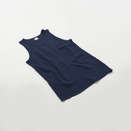 [^ԁF04509820007]uhےT[}̃pbN^NgbvłBC|[giƂčL̔Ă̑fނƃpbP[W𒉎ɍČĂ܂BẴAE^[ƂĂCi[ƂĂg₷悤ɃTCYĂ̂ŁAՂȂĂ܂BG̗ǂbtfނ̃^NgbvŁAJEMORGAN\鏤iłBJ[̓zCgijEi`ijEubNijE ۃO[EJ[LElCr[ijłBYAfB[XɃI[V[YŊ􂷂郆jZbNXACełByJEMORGAN LONG JOHNS/WF[C[[KOW[Yz1945NɃyVojABŏȒ̖DHƂĐݗBX^[g̓AEghAp̃Ci[ƂĒpAۓIȃX|[c`[ČR̃Ci[ƂĂ̗p܂B90Nɓƃt@bVACeƂĈʓIɒpAuT[}ƌJEMORGANvƌقǐEIɂ̃uh͐ZĂ܂BۉE LkE G̗ǂȂǍōĩT[}EFAƂčLmA݃pbNTłȂAJJWAx[XƂACe𕝍LWJĂ܂B