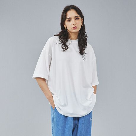 [^ԁF04500020909]??fUC̃|CguhSƔwʂ̃vgANZgɂȂN[lbNTVcBƃtɒȂI[o[TCYVGbgBTƂhCL[vf??R[fBl[g[NpcJ[SpcȂǃChVGbg̃{gXƂQBĂɂ̓V[gpc킹ȂǁAV[Y܂킹1Big烌W[V[ALvtFXȂǂ̃AEghAV[ɂ߂̈ꖇIyPOLERz2010NɃAJ̃ISBE|[ghŐݗꂽVoAEghAuhBT[t@[AXP[^[AXm[{[_[̃CtX^C~bNXIȃACeWJB[hgbṽoCuXCXpCAꂽCibv́AVѐS鎩Rx̍fUCɎdオĂA{łx̍AEghAEt@bVt@lCW߂ĂB