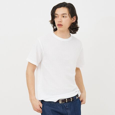 [^ԁF04509820004]uhے锼T[}̃pbNTłBC|[giƂčL̔ĂȂfށEDEpbP[W\ȌČ܂BTCY1ŒĂACi[ƂĂg₷悤ɌĂ܂̂ŁAig₷lɂȂĂ܂Bbtfނ́AɐڂʐςȂTƂpŁAʋCǂăɂƂAĂx^AƂSnL[v܂B΂ɁACႭꍇ͓ʉɏoC̑wgۂ܂BJEMORGANƎ̕җńAXgb`ɂGłĂĒp̃tBbg⓮₷˔Ă܂BKxȔfނŁAx[XC[ƂāATVcVc̃Ci[ƂăJWAX^Cłpėp̍ACełBRbg/|GXe̐n͑A^ꂵÂ炢̂œX̂ȒPłByJEMORGAN LONGJOHNS/WF[C[[KOW[Yz1945NɃyVojABŏȒ̖DHƂĐݗBX^[g̓AEghAp̃Ci[ƂĒpAۓIȃX|[c`[ČR̃Ci[ƂĂ̗p܂B90Nɓƃt@bVACeƂĈʓIɒpAuT[}ƌJEMORGANvƌقǐEIɂ̃uh͐ZĂ܂BۉE LkE G̗ǂȂǍōĩT[}EFAƂčLmA݃pbNTłȂAJJWAx[XƂACe𕝍LWJĂ܂B