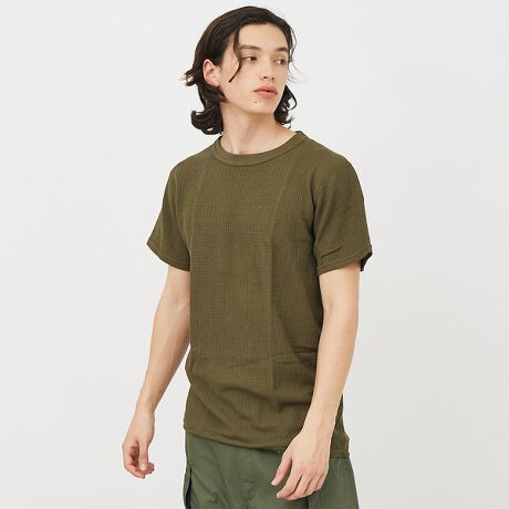 [^ԁF04509820004]uhے锼T[}̃pbNTłBC|[giƂčL̔ĂȂfށEDEpbP[W\ȌČ܂BTCY1ŒĂACi[ƂĂg₷悤ɌĂ܂̂ŁAig₷lɂȂĂ܂Bbtfނ́AɐڂʐςȂTƂpŁAʋCǂăɂƂAĂx^AƂSnL[v܂B΂ɁACႭꍇ͓ʉɏoC̑wgۂ܂BJEMORGANƎ̕җńAXgb`ɂGłĂĒp̃tBbg⓮₷˔Ă܂BKxȔfނŁAx[XC[ƂāATVcVc̃Ci[ƂăJWAX^Cłpėp̍ACełBRbg/|GXe̐n͑A^ꂵÂ炢̂œX̂ȒPłByJEMORGAN LONGJOHNS/WF[C[[KOW[Yz1945NɃyVojABŏȒ̖DHƂĐݗBX^[g̓AEghAp̃Ci[ƂĒpAۓIȃX|[c`[ČR̃Ci[ƂĂ̗p܂B90Nɓƃt@bVACeƂĈʓIɒpAuT[}ƌJEMORGANvƌقǐEIɂ̃uh͐ZĂ܂BۉE LkE G̗ǂȂǍōĩT[}EFAƂčLmA݃pbNTłȂAJJWAx[XƂACe𕝍LWJĂ܂B