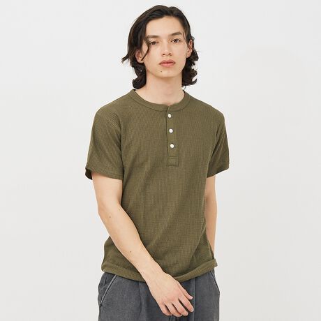 [^ԁF04509820005]G̗ǂԂ̃btfނgpTVcłBO{^̃x[VbNȃw[lbNłBC|[giƂčL̔Ă̑fނƃpbP[W𒉎ɍČĂ܂BẴAE^[TVcƂĂCi[ƂĂg₷TCYWJłBJ[̓zCgijEi`ijEubNijE ۃO[EJ[LElCr[ijłBYAfB[XɃI[V[YŊ􂷂郆jZbNXACełByJEMORGAN LONG JOHNS/WF[C[[KOW[Yz1945NɃyVojABŏȒ̖DHƂĐݗBX^[g̓AEghAp̃Ci[ƂĒpAۓIȃX|[c`[ČR̃Ci[ƂĂ̗p܂B90Nɓƃt@bVACeƂĈʓIɒpAuT[}ƌJEMORGANvƌقǐEIɂ̃uh͐ZĂ܂BۉE LkE G̗ǂȂǍōĩT[}EFAƂčLmA݃pbNTłȂAJJWAx[XƂACe𕝍LWJĂ܂B