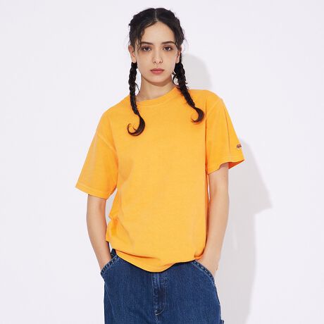 [^ԁF04509820010]sOg߂ɂČÒ̂悤ȃBe[Ŵ镗ɃfUCꂽJ[OȉԂŐFui߁vsĂA__̎dオ肪قȂ芮ɓF̐i͈ꒅƂđ݂ȂIWieBBꖇłEFCg̃Rbg100̃{fB[͒SnǂS܂BapnŃtŃAJWeCXgȈۂɁBM[VGbgƂrbOVGbgAɂ̓uh̃|CgSbyAYTCYł͂܂A̕łȂpĂ郆jZbNXACeByJEMORGAN LONG JOHNS/WF[C[[KOW[Yz1945NɃyVojABŏȒ̖DHƂĐݗBX^[g̓AEghAp̃Ci[ƂĒpAۓIȃX|[c`[ČR̃Ci[ƂĂ̗p܂B90Nɓƃt@bVACeƂĈʓIɒpAuT[}ƌJEMORGANvƌقǐEIɂ̃uh͐ZĂ܂BۉE LkE G̗ǂȂǍōĩT[}EFAƂčLmA݃pbNTłȂAJJWAx[XƂACe𕝍LWJĂ܂B