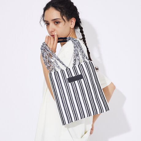 [^ԁF04509854601]NtgJCCAnbNobOׁIl̎ňJɍĂnhChobÓALVR̐ZׂŐDĐ삵`H|i̐DgpB`FbNXgCvȂǁAIȕǂdオɁBߏ̂oɂœKȃTCYłB͓IBMtgɂ߂̕iłBR[fBl[gɒ悢ANZgĂobOłBhȈۂłlۂzFȂ̂Ŏ₷΂łBӎEnhChł̂ŃTCYɌ̍኱܂BEJEԂȂǂňڐ̉\܂̂őgݍ킹ɂ͏\ӉBE`H|̐@ɂnh͎dɂdlƂȂĂ܂BEgppxɉĂ܂ɎĂꍇ܂B̏ꍇ͋߂̎ɗ܂uʌсvĒ܂l肢v܂BE{̂̓ɓ_݂lbviʁĵ悤Ȃ̂͐Ywisǂł͂܂ByMOON BIRD/[o[hzMoon Bird͌ɏƂ炳AÂȖRɔԓn蒹̂悤ɁAgRŗVѐSl̃X^COhāBgFreeLoveHappinesshRZvgƂALVRYɓ^E][guhłBlXȐFW߂Ȃ悤ȁAYő@ׂȕ҂݃obOWJĂ܂B